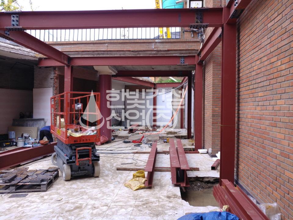 2000769928_HMjf2P0k_a95d783bd207082809f2591f746054178d5a4361.jpg 이미지크게보기