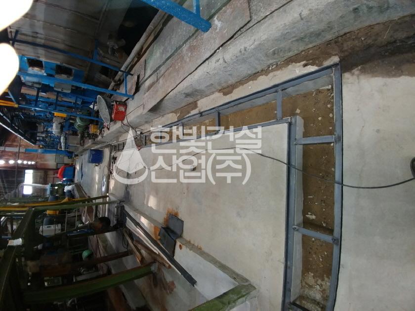 2000769928_nzmqgN7D_eb7702103ff10be6d7d6b8a6222464a92c774d94.jpg 이미지크게보기