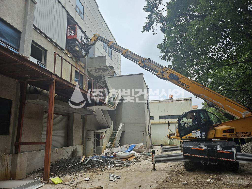 /user/h/hanbit/editor/2503/55af7b089e58087759dc2f99f2c4b3c2_1742278505_6101.png 이미지크게보기