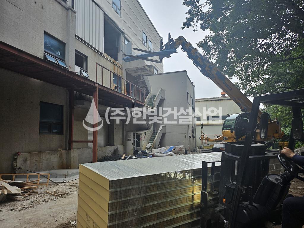 /user/h/hanbit/editor/2503/55af7b089e58087759dc2f99f2c4b3c2_1742278509_05.png 이미지크게보기