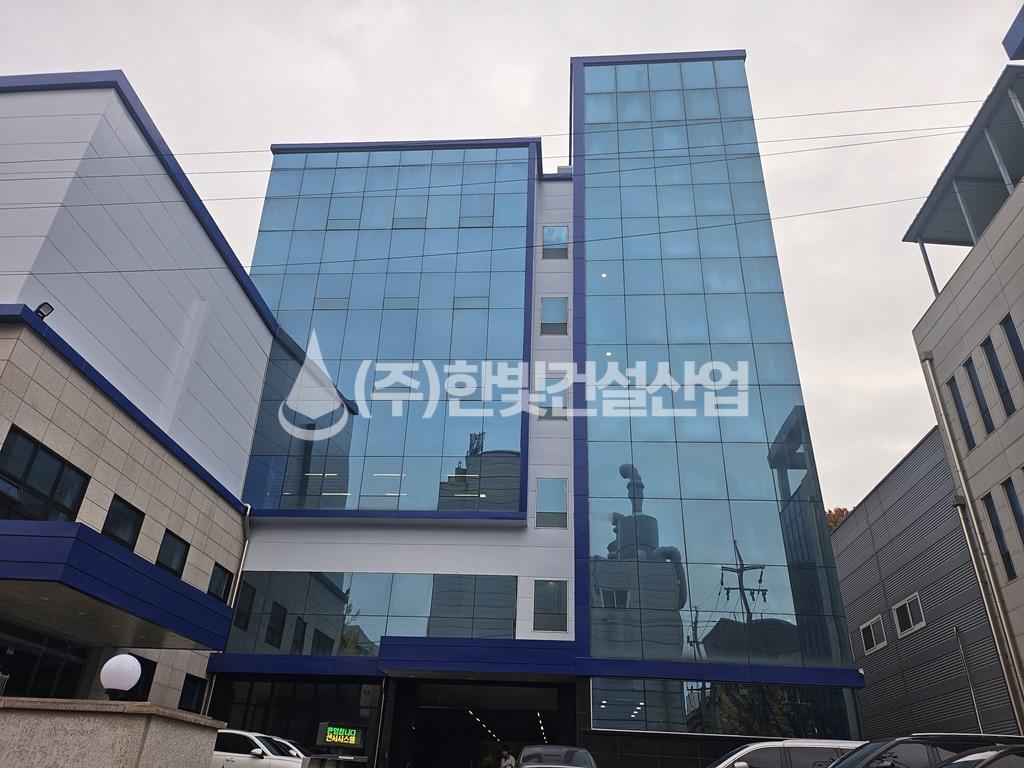 /user/h/hanbit/editor/2503/55af7b089e58087759dc2f99f2c4b3c2_1742282617_9733.jpg 이미지크게보기