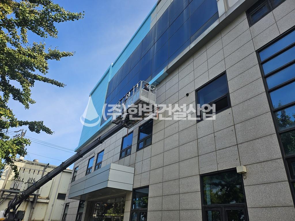 /user/h/hanbit/editor/2503/55af7b089e58087759dc2f99f2c4b3c2_1742282633_7739.jpg 이미지크게보기