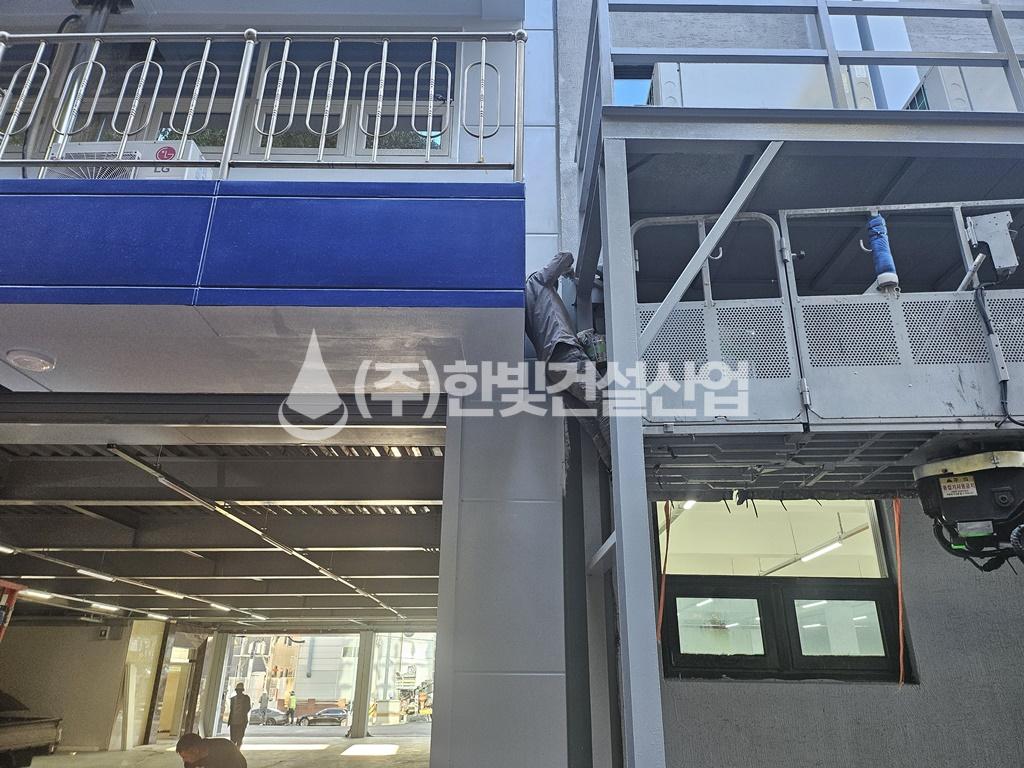 /user/h/hanbit/editor/2503/55af7b089e58087759dc2f99f2c4b3c2_1742282652_1756.jpg 이미지크게보기
